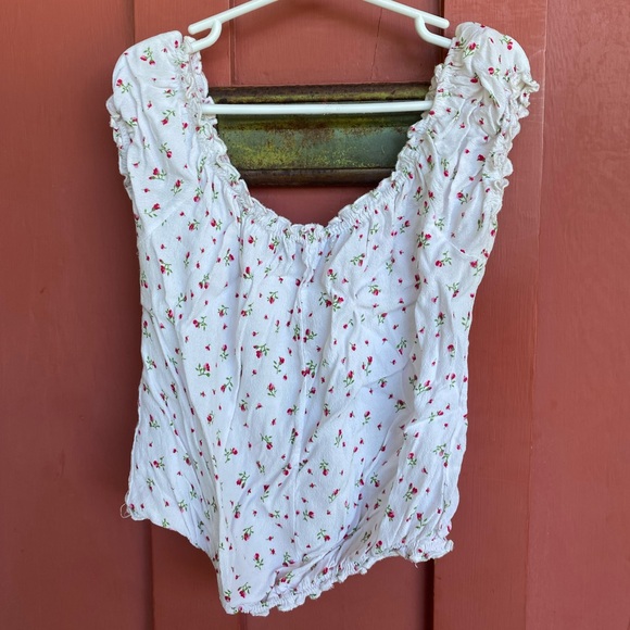 Brandy Melville floral ots top - Picture 2 of 3